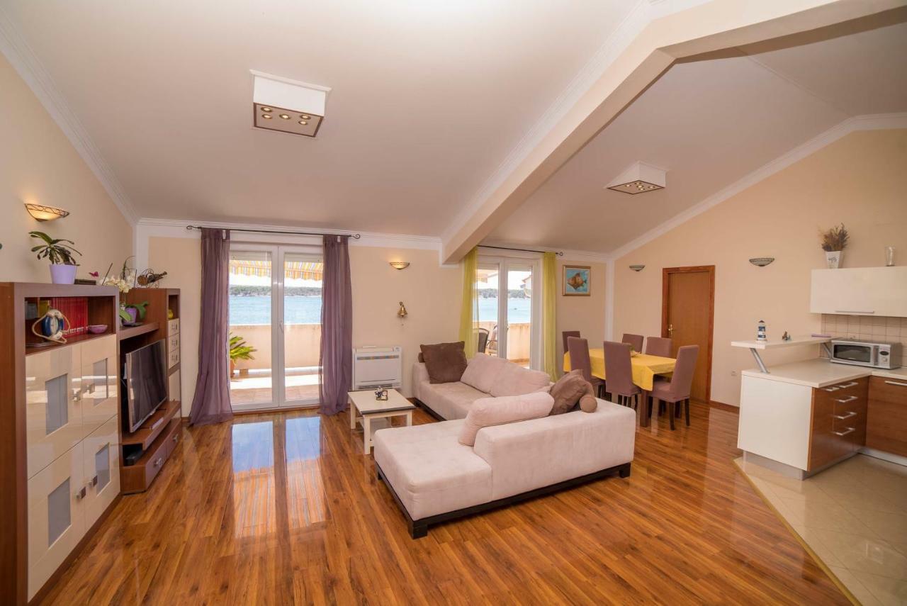 Captain'S Apartment Barbat na Rabu Kültér fotó